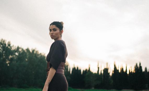 טרנד השירים האמוניים מגיע גם לכוכבת "המפקדת"