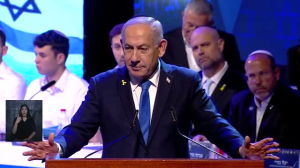 מביך: נתניהו שכח איך קוראים לבן שלו. צפו