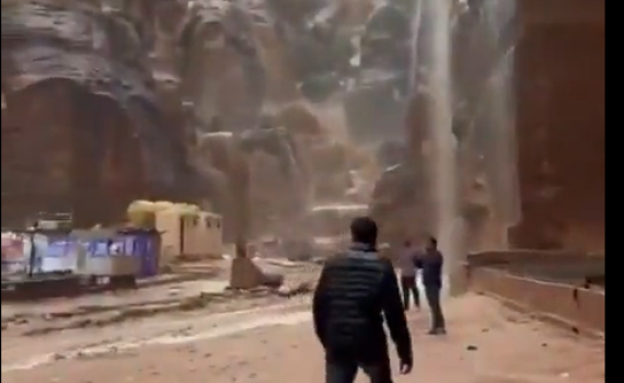 סוף עצוב: הסתיימו החיפושים אחרי אם ובנה שנסחפו בשטפונות