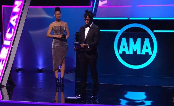 טקס פרסי המוזיקה האמריקאית: מי הזוכה הגדול ומי "נשדד"?