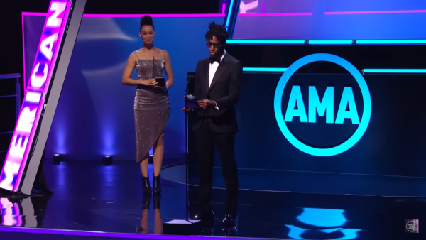 טקס פרסי המוזיקה האמריקאית: מי הזוכה הגדול ומי "נשדד"?