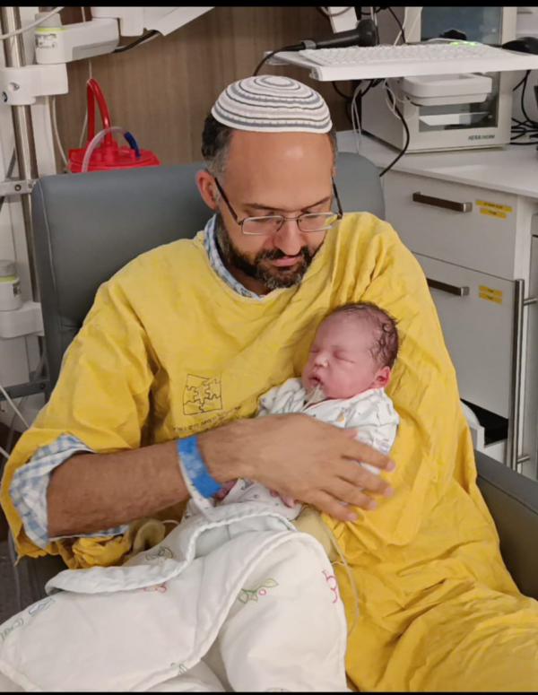 רק בן שבועיים: התינוק רביד חיים גז נפטר מפצעיו