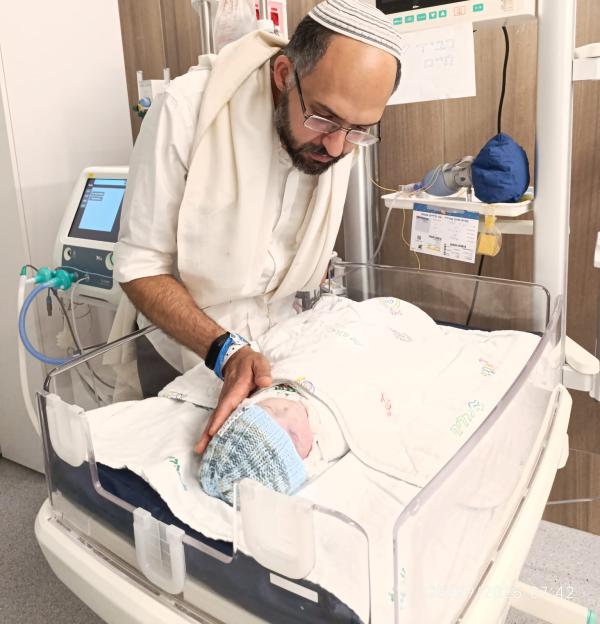 אחרי שנפטר מפצעיו: התינוק רביד חיים ייקבר לצד אימו