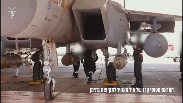 20 מטוסי קרב, 50 חימושים: תיעודים חדשים מתקיפות צה״ל בתימן
