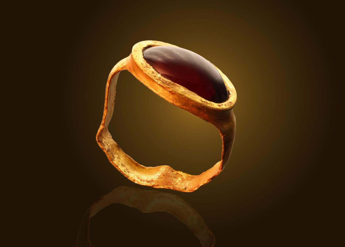 בתוך פחות משנה: טבעת זהב שנייה נחשפה בעיר דוד