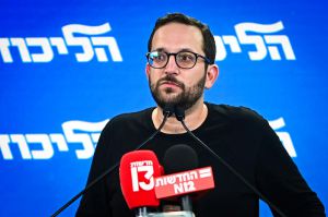 המשטרה איחרה עם הבקשה: אוריך דורש לחזור ללשכת רה"מ