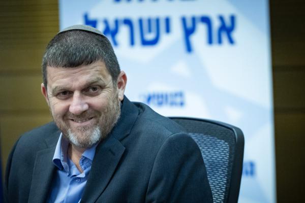 רותח בליכוד: "פנסיות תקציביות על חשבונם של לוחמינו"