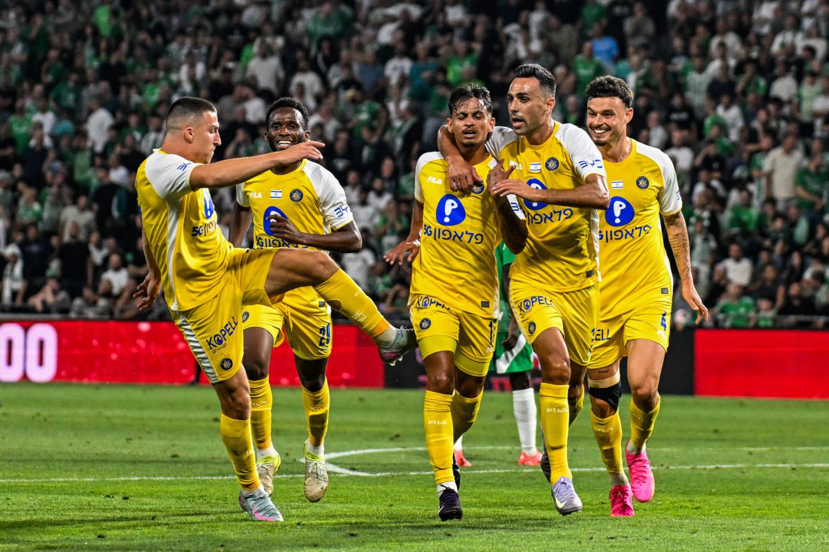 בכיר בקבוצת ליגת העל נחקר בחשד שהטריד באיומים עובד