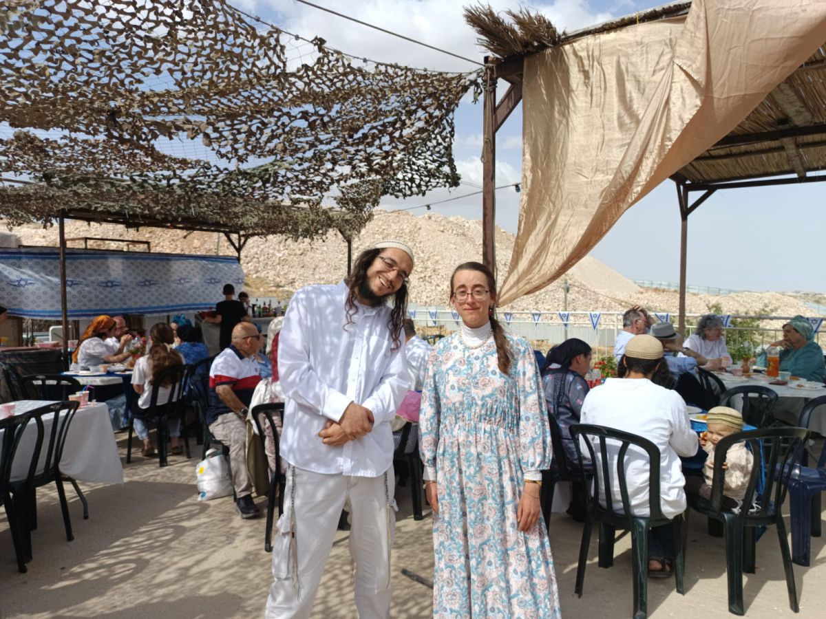 ביום העצמאות: 2 ממקימי גבעת מעוז אסתר חגגו אירוסין