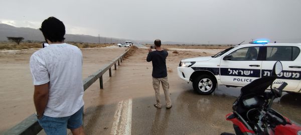 בעקבות השיטפונות: היציאות מאילת נחסמו לתנועה