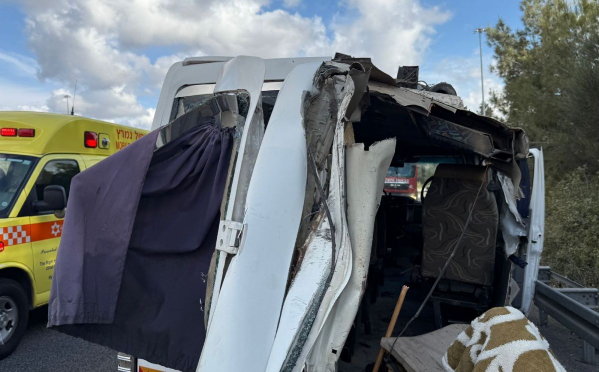 פלסטיני נהרג ו-4 נפצעו בתאונה קשה בכביש 6