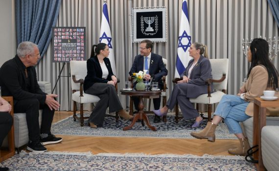 המתמודדת הישראלית לאירוויזיון להרצוג: "אנחנו באים לנצח״