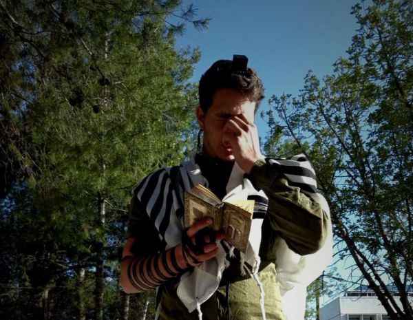 החרדי שהתגייס: "אנחנו לא יכולים להישאר מנותקים"