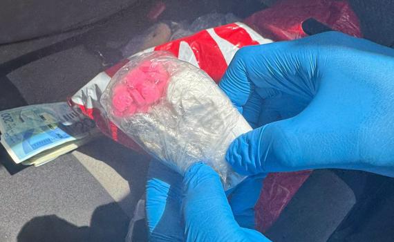 האסירים ניסו להבריח סמים, סוכן השב"ס סיכל את ההברחה | צפו