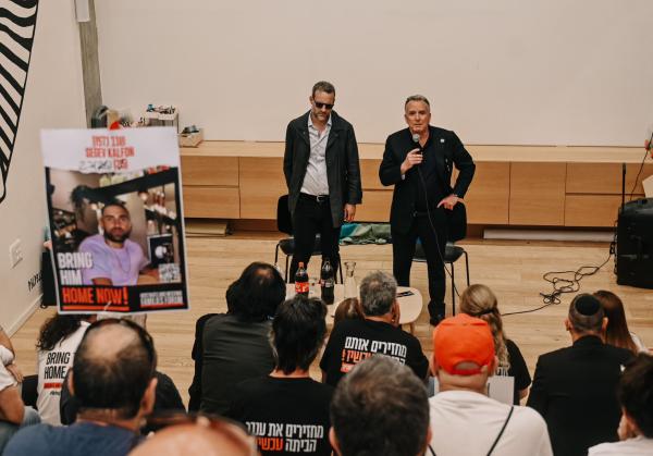 ויטקוף למשפחות : טראמפ מתעקש על שחרור כל החטופים