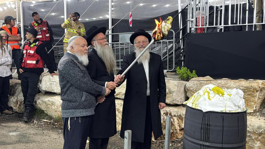 אלפים בהדלקת הציונות הדתית במירון