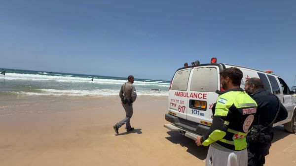 התרסקות המטוס בבת ים: נער בן 15 חולץ במצב קשה