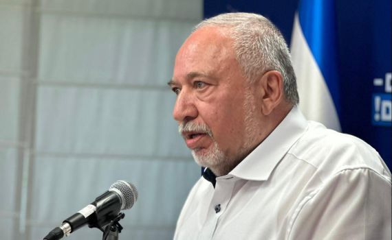 "גם אם יחזירו את הכותל המערבי, סמוטריץ' יישאר דבוק לכיסא"