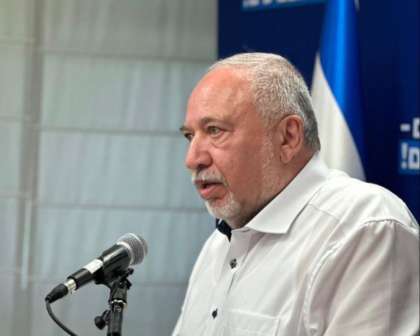 "גם אם יחזירו את הכותל המערבי, סמוטריץ' יישאר דבוק לכיסא"