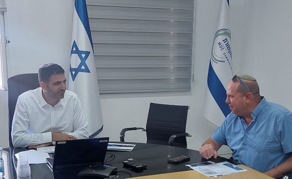 השר קרעי לראש המועצה: "פועלים לשיפור הקליטה בגוש עציון"