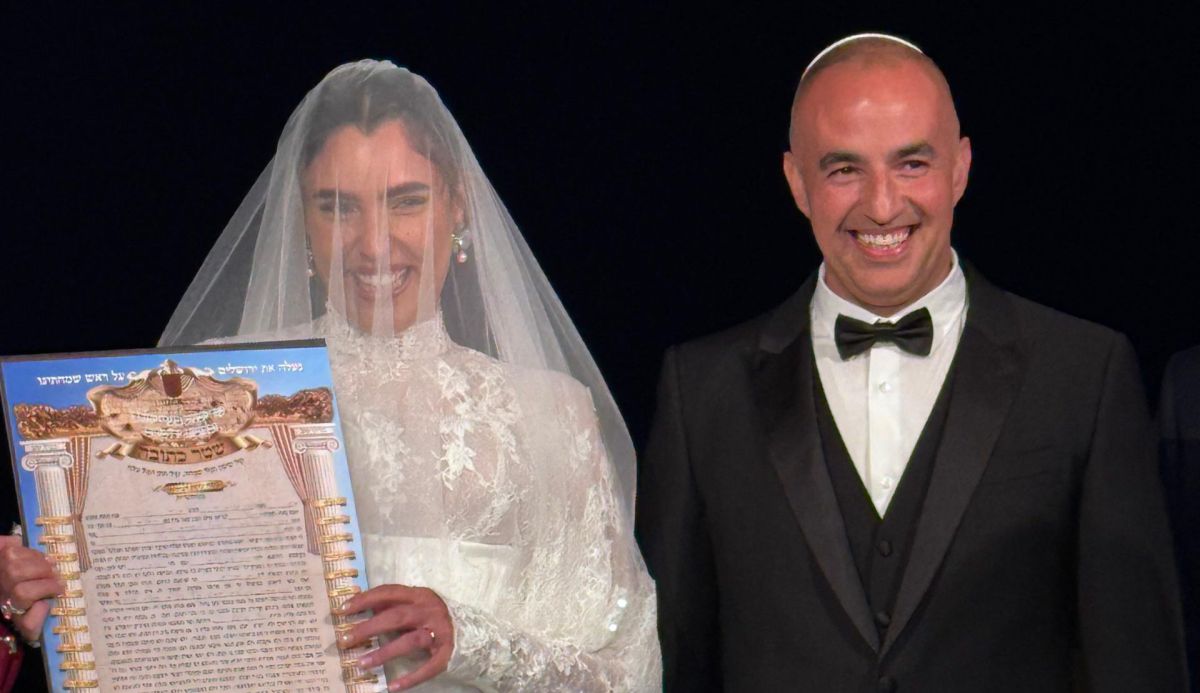 מלכת היופי שחזרה בתשובה ,התחתנה עם בן זוגה