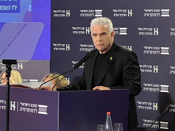 לפיד: "אנחנו לא שונאים חרדים, מי שנותן, יקבל"