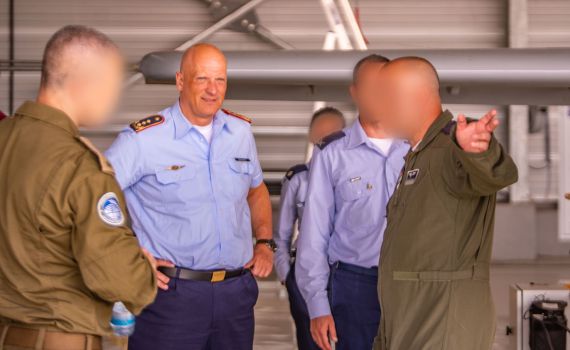 מח"א הגרמני סיים את תפקידו והגיע לביקור מיוחד בישראל