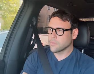 המפיק הבינלאומי יוצא להגנת יובל רפאל: "מישהו מכם גילה כוכב?"