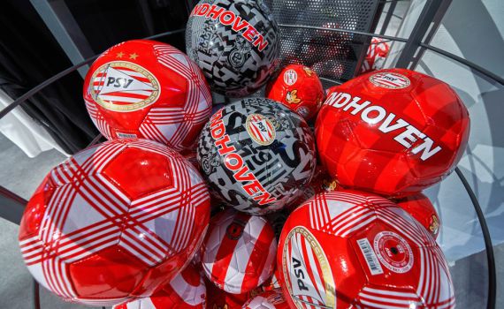 אייאקס איבדה את האליפות ברגע האחרון: מהפך דרמטי בהולנד