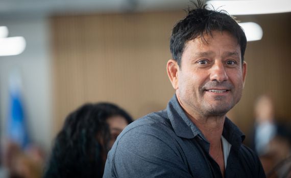 אורן סמדג'ה: "היום לפני שנה פספסתי את החיבוק האחרון שלך"