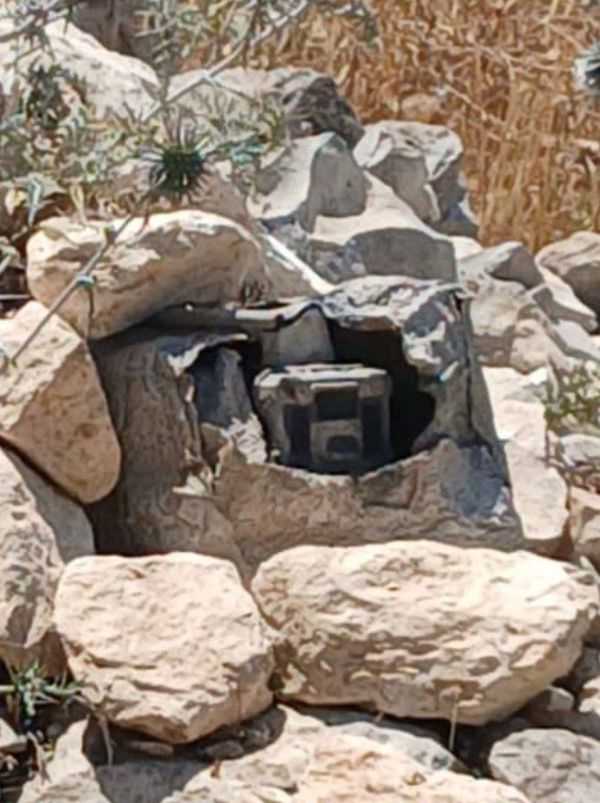 הוחבא בין הסלעים: צבא לבנון חשף מכשיר ריגול ישראלי