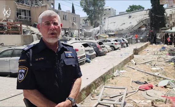 המשטרה: מאות מתושבי בני ברק הפריעו לפעילות החילוץ