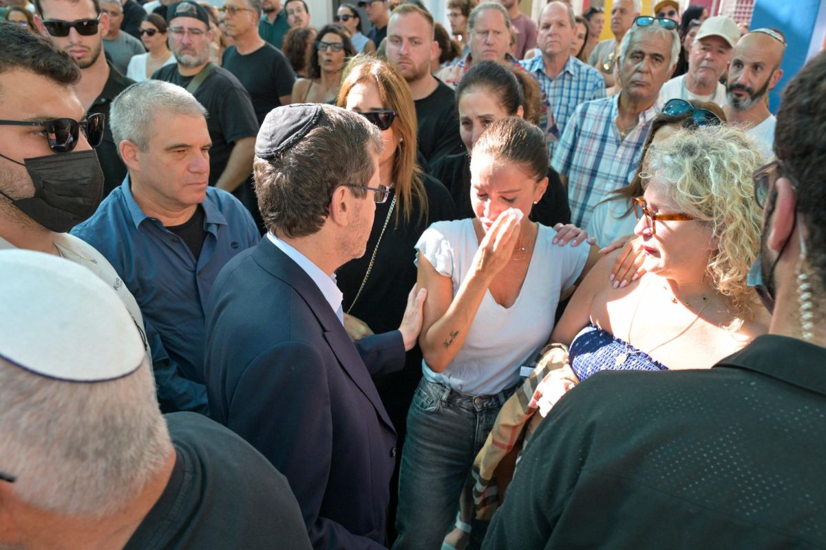 הרצוג הספיד את יונתן סמרנו: "סליחה שלקח זמן רב כל כך"