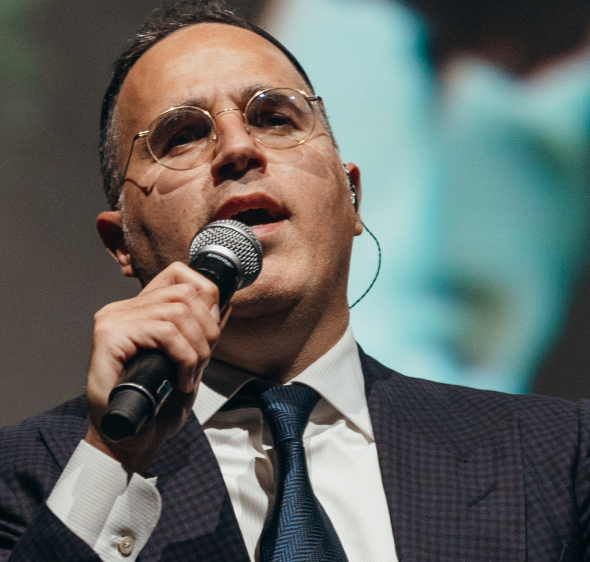 יום הולדת שמח: עשרה דברים שלא ידעתם על הזמר יעקב שוואקי