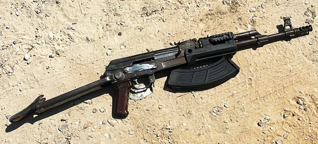 חשד לירי בלוד: אב ובנו נעצרו עם קלצ'ניקוב וקילו סמים