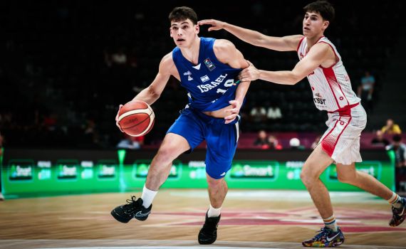 ברגל ימין: נבחרת ישראל הביסה את המארחת במשחק הפתיחה