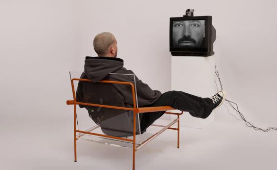 "קניתי לה טבעת": עומר אדם מוציא אלבום פרידה