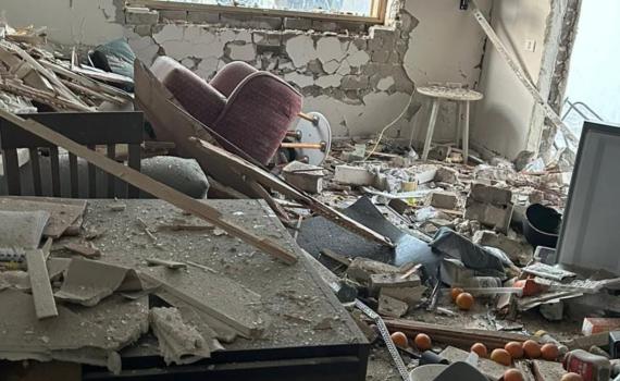 עינת הולנד משתפת בהרס ביתה: "הנחיות מצילות חיים"