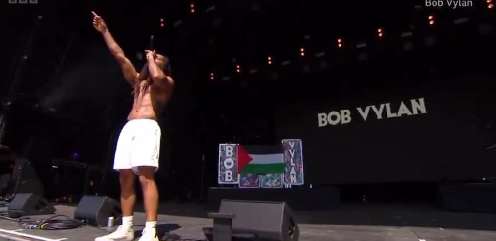 הרב הראשי במתקפה על ה-BBC: "שידור של שנאת יהודים נתעבת"