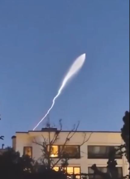 האיראנים ירו לראשונה טיל דו שלבי ארוך טווח