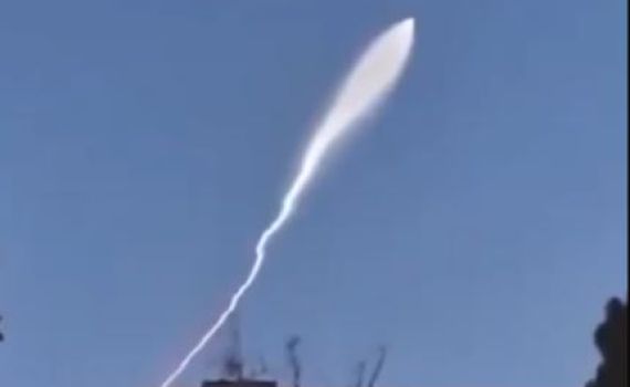 האיראנים ירו לראשונה טיל דו שלבי ארוך טווח