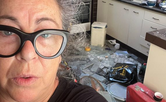 השחקנית מדווחת על פגיעת טיל: "הלך לי הבית"