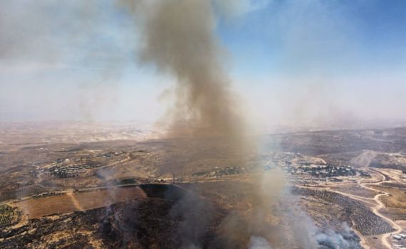 השריפה במיצד: עשרות תלמידים תקועים בדרכם הביתה