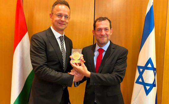 שר החוץ ההונגרי ליוסי דגן: "אתם יכולים לסמוך עלינו"