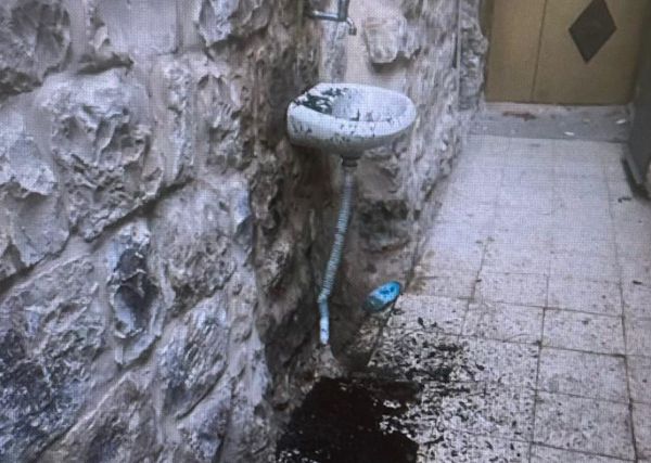 ביום ירושלים: הציתו בית בעיר העתיקה ותקפו את בעליו