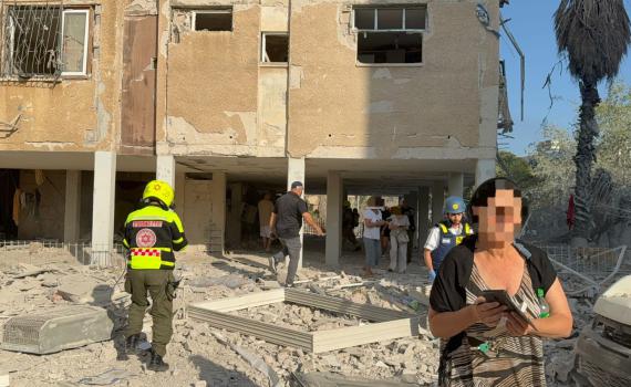 דיווחים על שבע נפילות: פגיעה ישירה בסורוקה