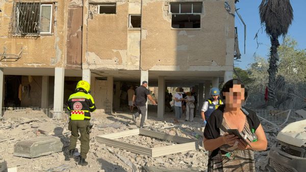 דיווחים על שבע נפילות: פגיעה ישירה בסורוקה