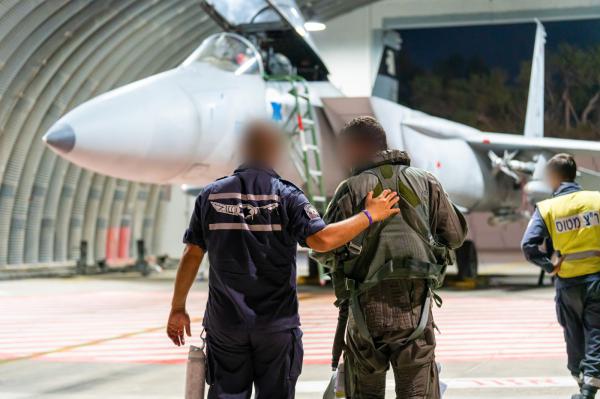 דובר צה"ל מבהיר: "התקיפות האיראניות ממשיכות, יתכנו נפילות"