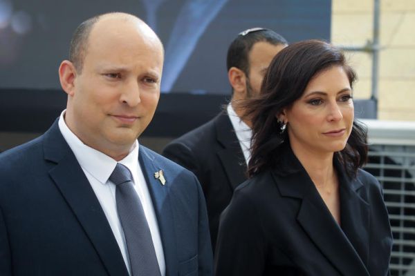 תעלומה בבית משפחת בנט