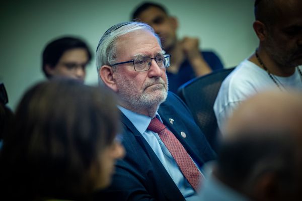 הבכיר הרפובליקני לסרוגים: "טראמפ לא הורה לטייסים לעשות דבר"